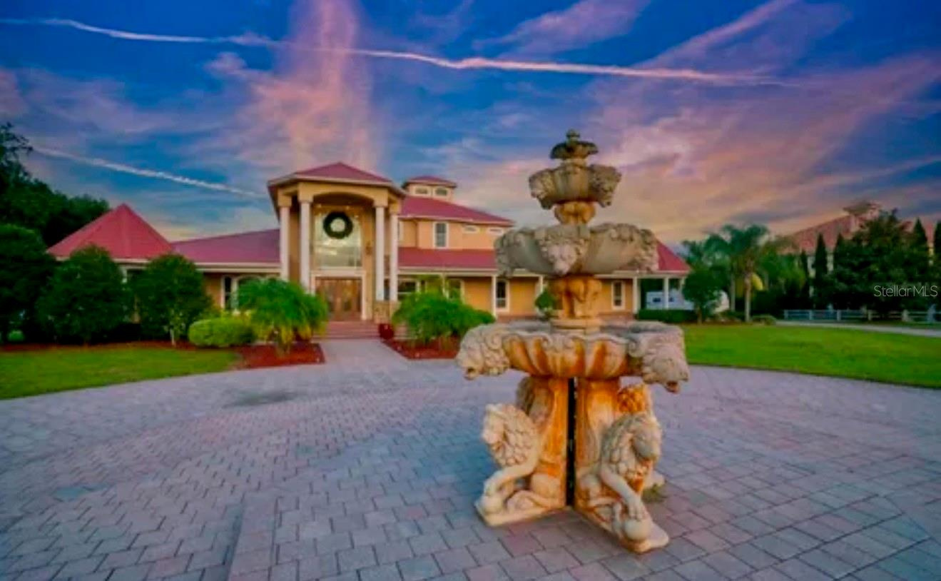 Farm and Lakefront Estate near Tampa, FL - bring the horses and farm animals $4,900,000