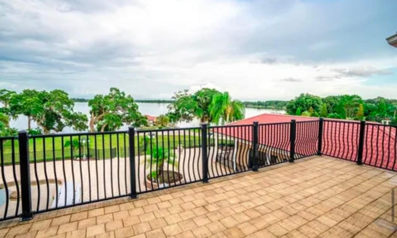 Farm and Lakefront Estate near Tampa, FL - bring the horses and farm animals $4,900,000
